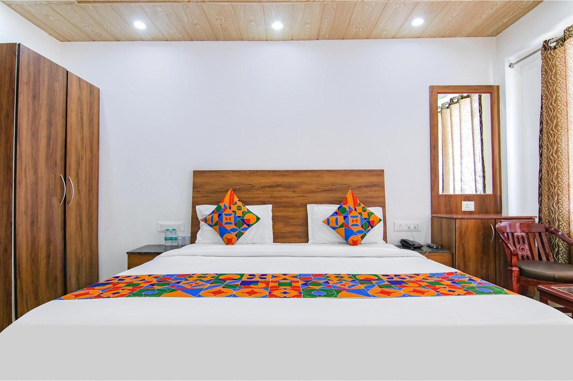 Fabexpress Kalsia Homestay - Nr Radha Krishna Mandir 무소리에 외부 사진