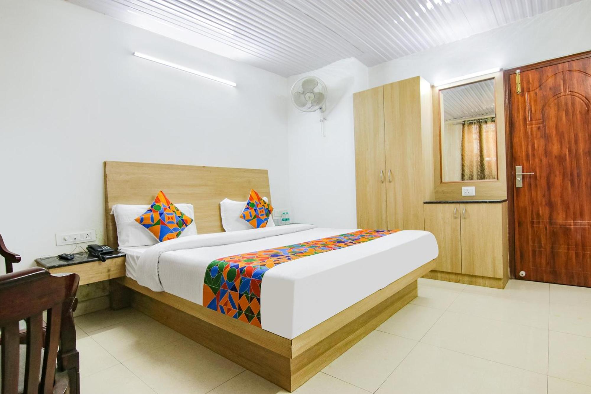Fabexpress Kalsia Homestay - Nr Radha Krishna Mandir 무소리에 외부 사진