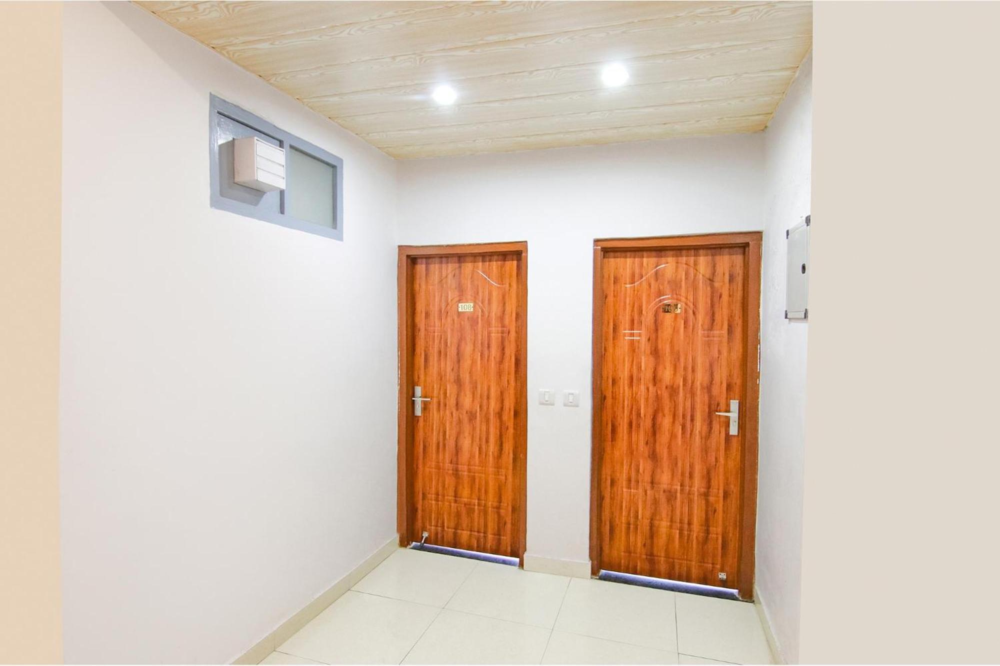 Fabexpress Kalsia Homestay - Nr Radha Krishna Mandir 무소리에 외부 사진